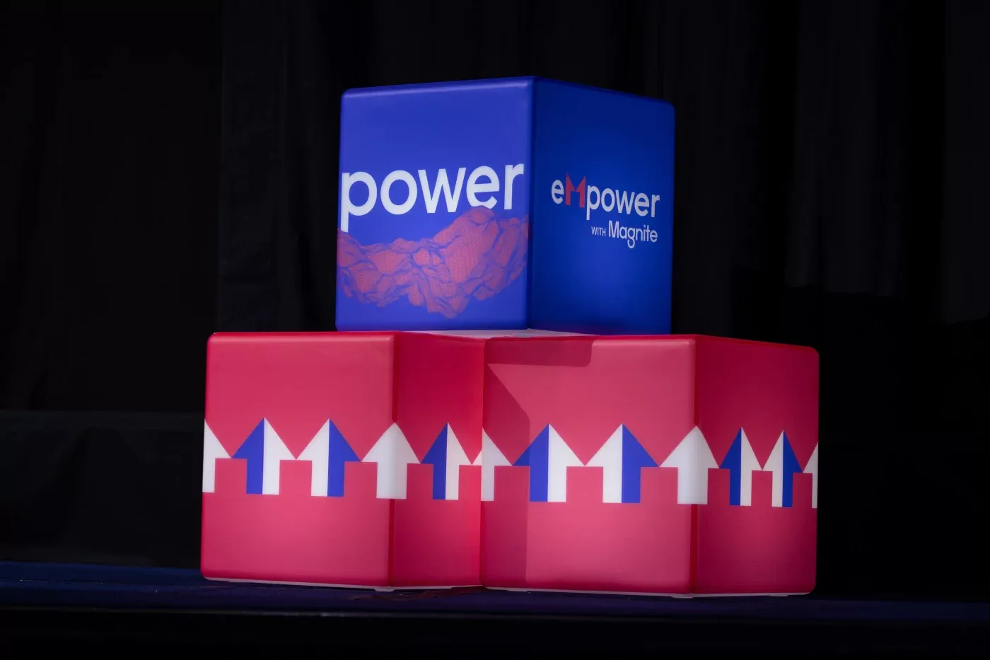 LED logo cubes