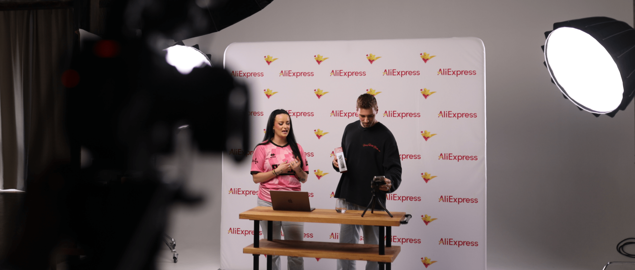 How to monetise your live stream. Image showing live shopping segment from a live stream with aliexpress